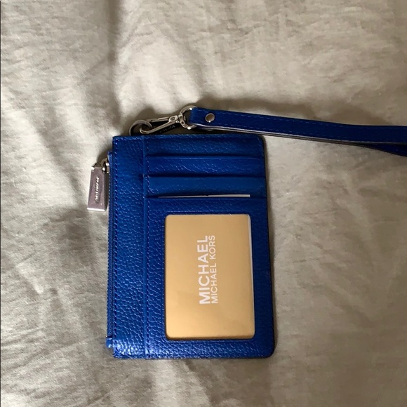 Michael Kors Blue Writlet - Picture 3 of 4